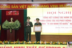 Đại tá Đinh Văn Nơi được tặng Huân chương Chiến công hạng Nhì