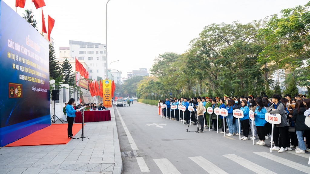 Sau lễ ra quân, toàn bộ 21 phường trên địa bàn quận Đống Đa sẽ đồng loạt kích hoạt 3 đội hình thanh niên tình nguyện