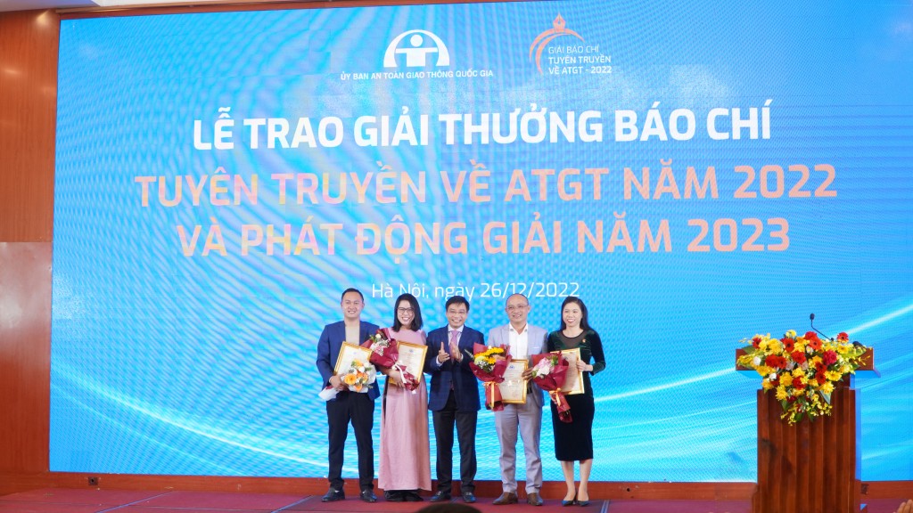 Báo Tuổi trẻ Thủ đô giành giải Nhất cuộc thi tuyên truyền về An toàn giao thông 2022