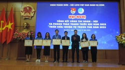 Đoàn Thanh niên quận Ba Đình đón nhận Cờ thi đua xuất sắc dẫn đầu