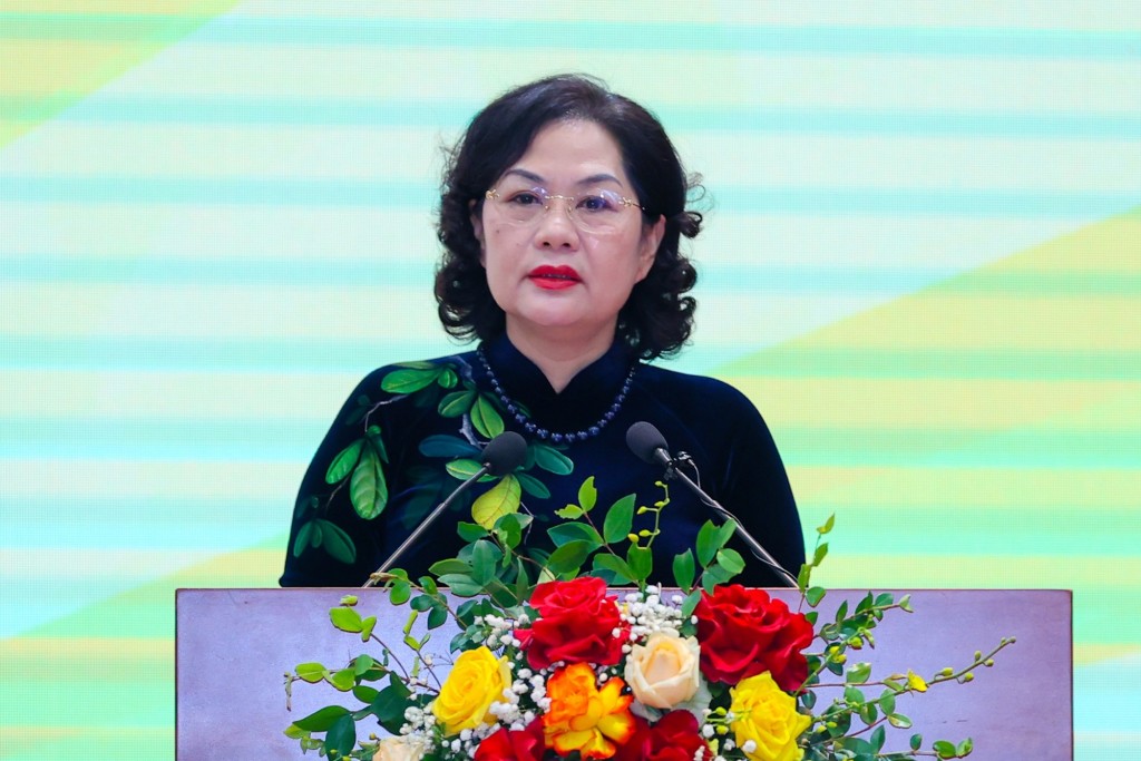Thống đốc NHNN Nguyễn Thị Hồng: Sự vào cuộc trách nhiệm của các đơn vị trong hệ thống NHNN cùng các tổ chức tín dụng, năm 2023 ngành ngân hàng đã có những đóng góp quan trọng, góp phần củng cố nền tảng vĩ mô - Ảnh: VGP/Nhật Bắc
