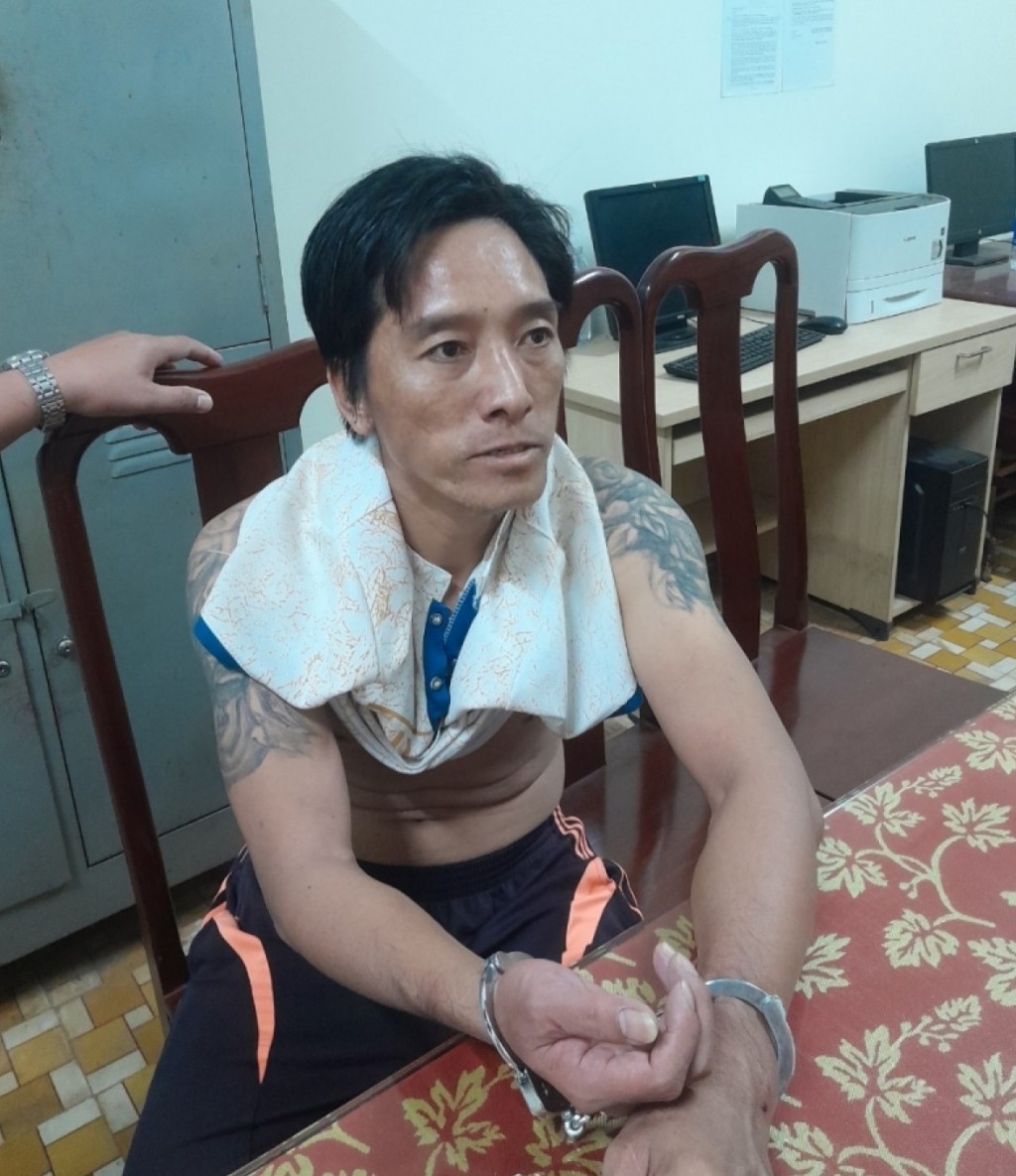 Nguyễn Hữu Toàn bị công an bắt giữ sau 1 giờ gây án