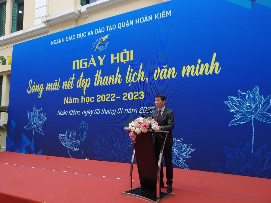 Ngày hội “Sáng mãi nét đẹp thanh lịch, văn minh” của học sinh Hoàn Kiếm