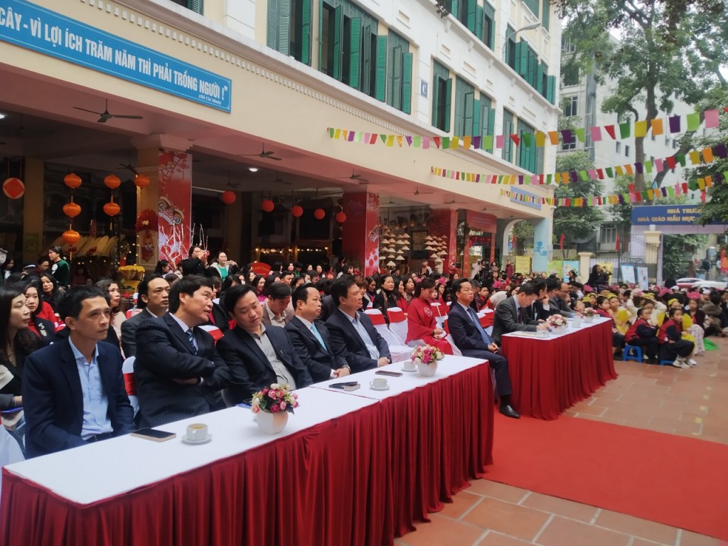Ngày hội “Sáng mãi nét đẹp thanh lịch, văn minh” của học sinh Hoàn Kiếm Ngày hội “Sáng mãi nét đẹp thanh lịch, văn minh” của học sinh Hoàn Kiếm