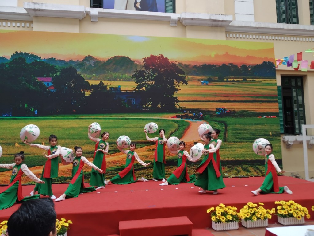 Ngày hội “Sáng mãi nét đẹp thanh lịch, văn minh” của học sinh Hoàn Kiếm Ngày hội “Sáng mãi nét đẹp thanh lịch, văn minh” của học sinh Hoàn Kiếm