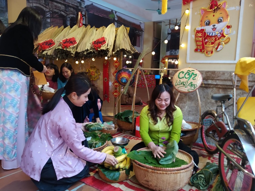 Ngày hội “Sáng mãi nét đẹp thanh lịch, văn minh” của học sinh Hoàn Kiếm