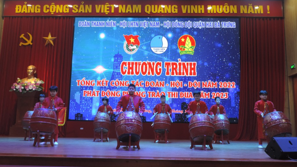 Tiết mục văn nghệ tại chương trình 