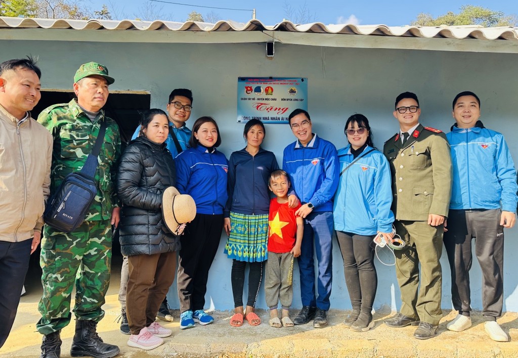 Hành trình “Xuân tình nguyện - Tết sẻ chia” của tuổi trẻ quận Tây Hồ