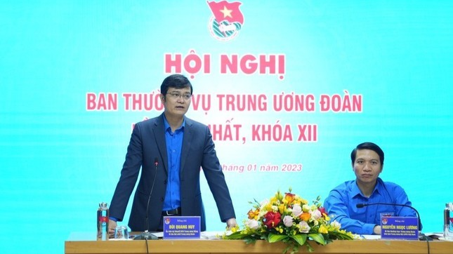 Bí thư thứ nhất 