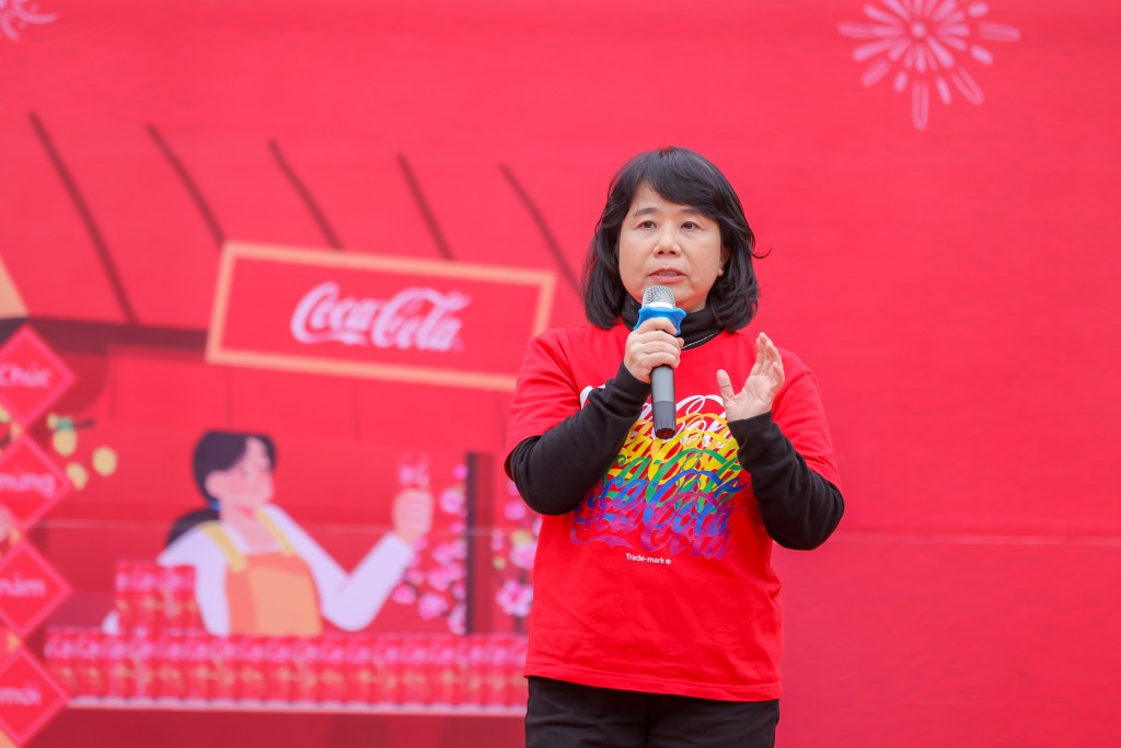 Đại diện Coca-Cola phát biểu tại sự kiện