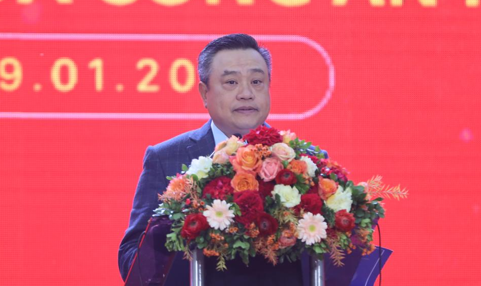 Chủ tịch UBND TP Hà Nội Trần Sỹ Thanh phát biểu chúc mừng tại buổi lễ.