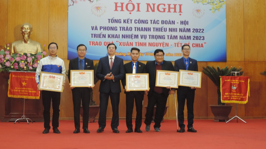 Các tập thể xuất sắc nhận Bằng khen của Trung ương Đoàn, Trung ương Hội Liên hiệp Thanh niên 