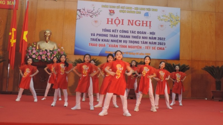 Tiết mục văn nghệ tại chương trình 