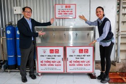UNIQLO trao tặng hệ thống nước uống sạch đến 10 trường học tại khu vực Đồng bằng sông Cửu Long