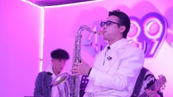 Nghệ sĩ Tùng S.A.X thổi luồng sinh khí mới cho hòa tấu saxophone