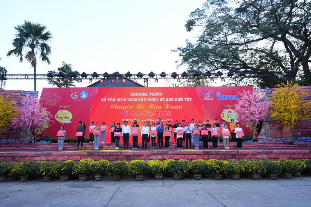 TP Hồ Chí Minh: Hỗ trợ 2.000 sinh viên, người lao động về quê đón Tết