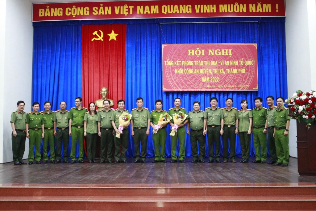 Công an thị xã Bến Cát lập nhiều chiến công xuất sắc trong thực hiện phong trào thi đua “Vì an ninh Tổ quốc”