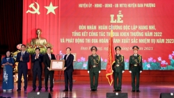 Huyện Đan Phượng đón nhận Huân chương Độc lập hạng Nhì