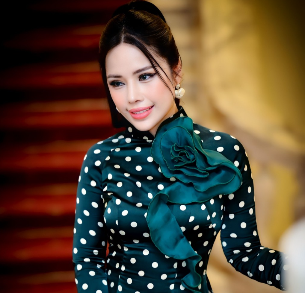 Nữ CEO tâm - tài - sắc