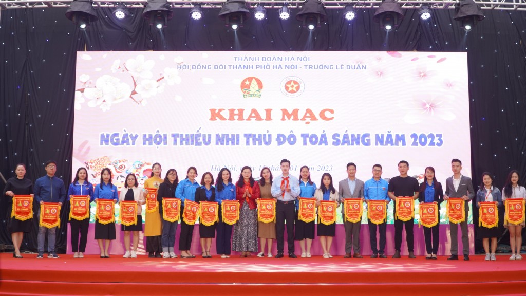 Tưng bừng khai mạc Ngày hội thiếu nhi Thủ đô toả sáng năm 2023