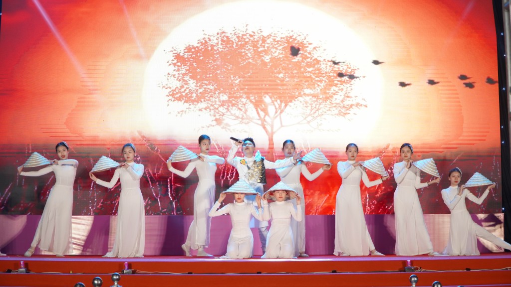 Bùng nổ đêm chung khảo Hội thi "Tài năng thiếu nhi Thủ đô" năm 2023 Bùng nổ đêm chung khảo Hội thi "Tài năng thiếu nhi Thủ đô" năm 2023