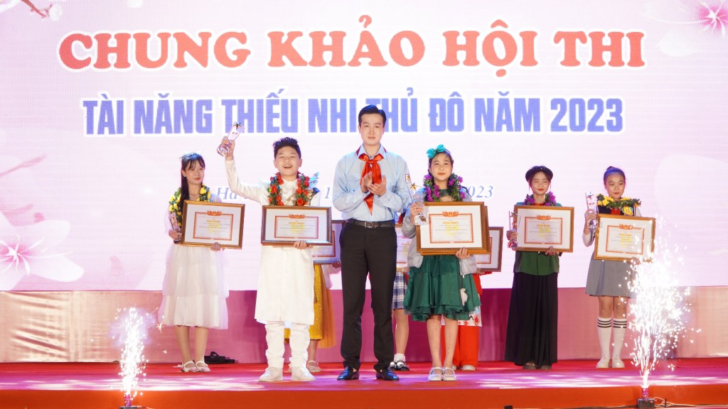 Bùng nổ đêm chung khảo Hội thi "Tài năng thiếu nhi Thủ đô" năm 2023 Bùng nổ đêm chung khảo Hội thi "Tài năng thiếu nhi Thủ đô" năm 2023