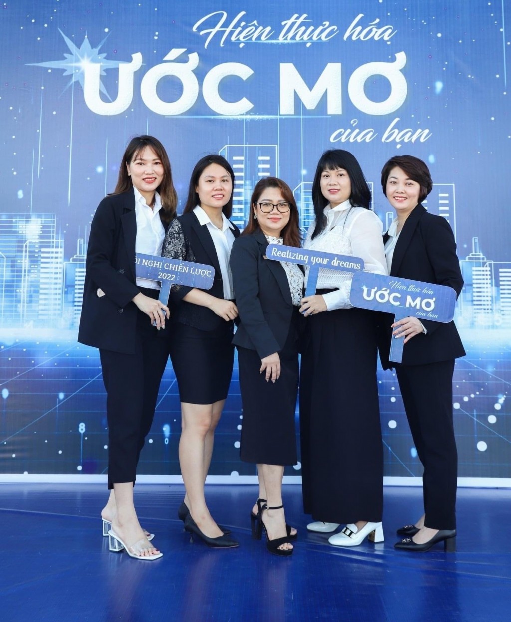 RSM Agency luôn sẵn sàng vượt qua giới hạn để chinh phục những đỉnh cao mới