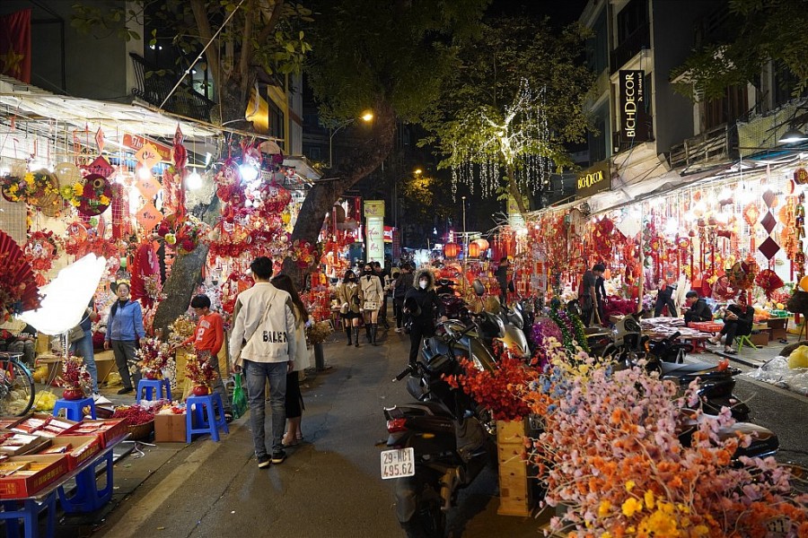 Sắc hoa xuân nở rực trên phố phường Hà Nội Sắc hoa xuân nở rực trên phố phường Hà Nội