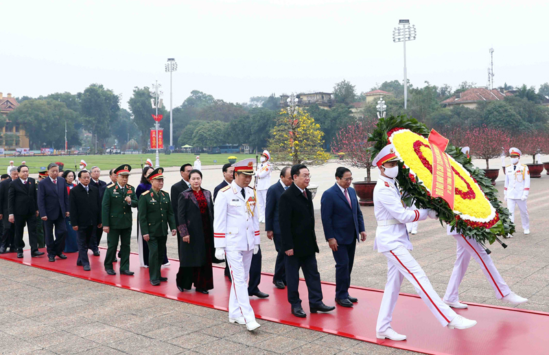 Lãnh đạo Đảng, Nhà nước, TP Hà Nội viếng Chủ tịch Hồ Chí Minh và các Anh hùng liệt sĩ