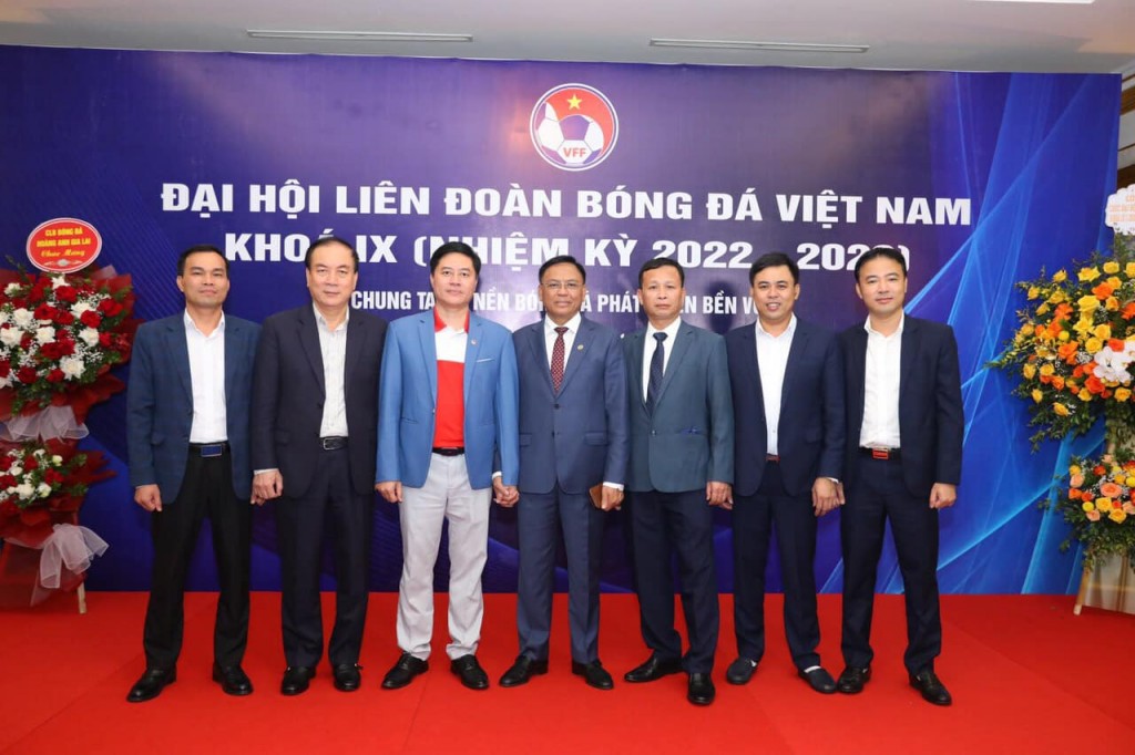 Ông Cao Tiến Đoan - doanh nhân Việt Nam tiêu biểu mang tình yêu bóng đá