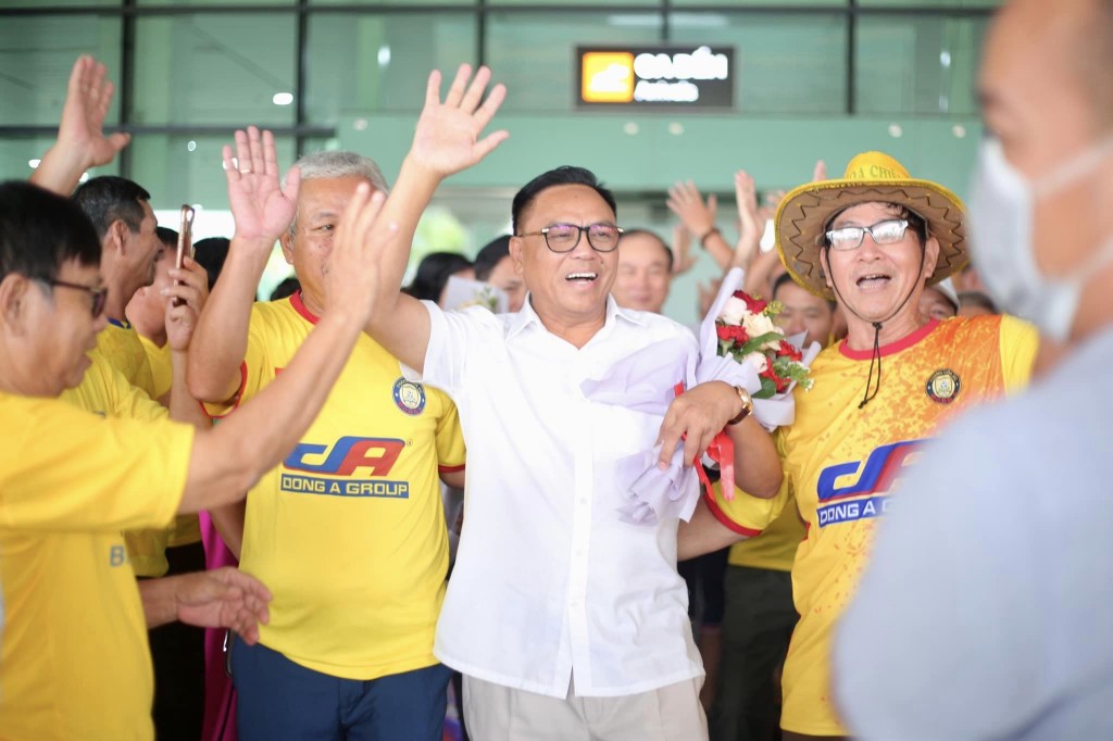 Ông Cao Tiến Đoan - doanh nhân Việt Nam tiêu biểu mang tình yêu bóng đá