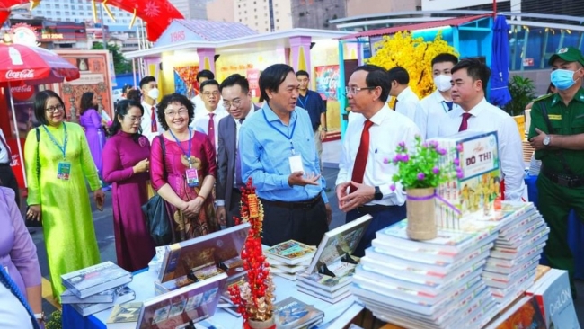 Lễ hội Đường sách Tết 2023 đón 585.000 lượt người đến tham quan, mua sách
