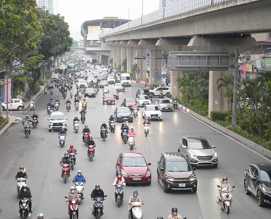 Hà Nội ngày đầu trở lại làm việc sau nghỉ Tết: Thưa vắng người dân đến làm thủ tục