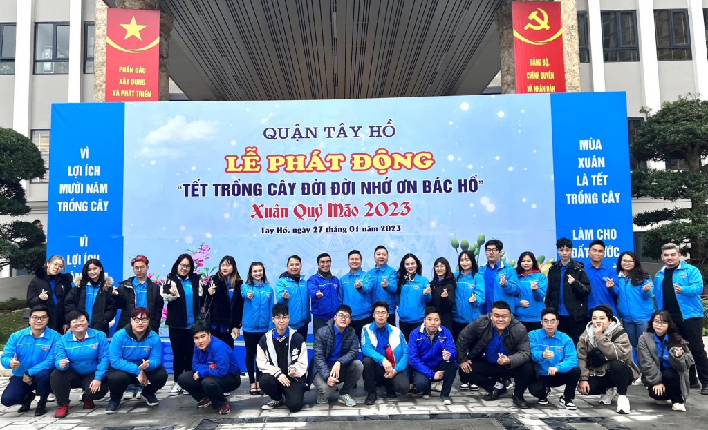 Đoàn viên, thanh niên tham gia hưởng ứng