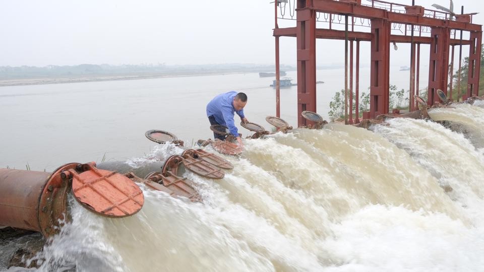 Nông dân Thủ đô hối hả xuống đồng sản xuất vụ Xuân