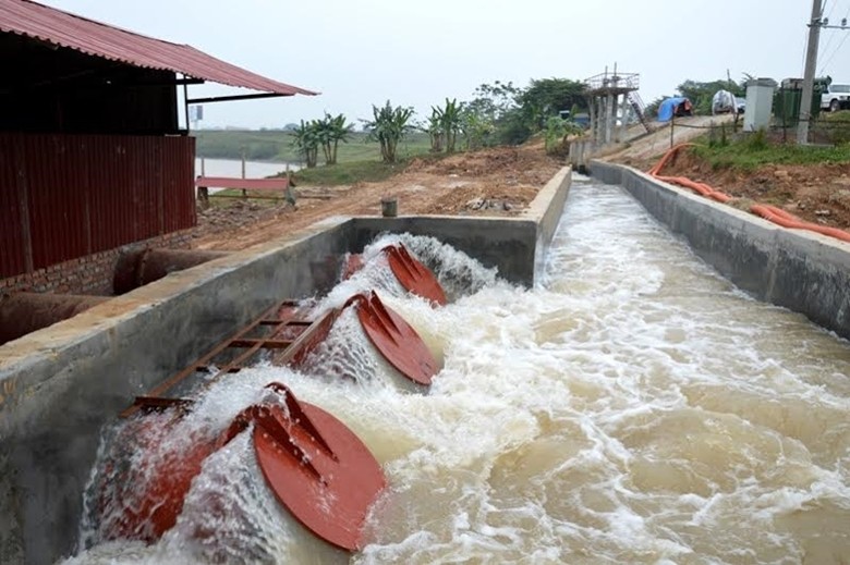 Hà Nội chủ động trong công tác lấy nước gieo cấy vụ Xuân