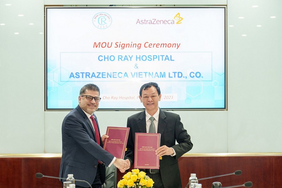 Đại diện AstraZeneca Việt Nam và Bệnh viện Chợ Rẫy ký kết Bản Ghi Nhớ hợp tác cho giai đoạn 2023 - 2025