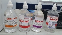 Ngộ độc methanol do uống cồn sát trùng “rởm”