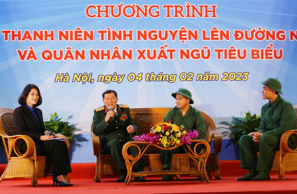 “Gặp mặt thanh niên tình nguyện lên đường nhập ngũ và quân nhân xuất ngũ tiêu biểu” năm 2023