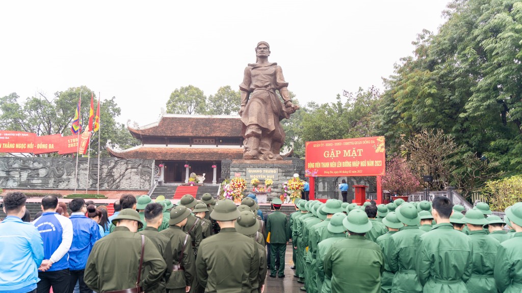 101 thanh niên quận Đống Đa sẵn sàng lên đường nhập ngũ