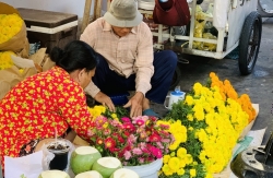 TP Hồ Chí Minh: Nhộn nhịp thị trường Rằm tháng Giêng