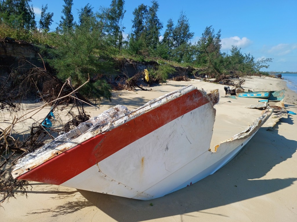 Quảng Nam: Cần xây dựng kè để bảo vệ bờ biển Duy Hải đang bị xâm thực, sạt lở kéo dài