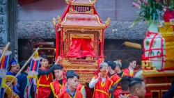 Độc đáo truyền thống rước kiệu Linh Lang Đại Vương của lễ hội thôn Hạ Hòa
