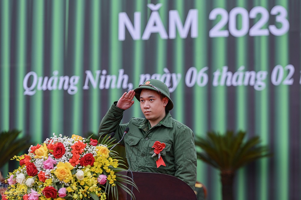 Trước khi về đơn vị rèn luyện, tân binh Nguyễn Quốc Huy cho rằng Quân đội là “trường học lớn” để lớp lớp thế hệ thanh niên phấn đấu rèn luyện, trưởng thành.