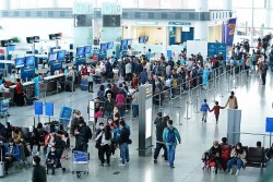 Cục Hàng không yêu cầu các hãng hàng không xử lý nghiêm các đại lý bán vé máy bay không đúng quy định