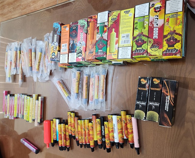 Số thuốc lá điện tử cảnh sát thu giữ đều chứa chất ma túy (ADB Butinaca, cần sa tổng hợp)