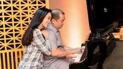 Câu chuyện tình yêu ấm áp của siêu mẫu Hà Nội Thúy Hạnh và chàng nhạc sĩ phương Nam Minh Khang