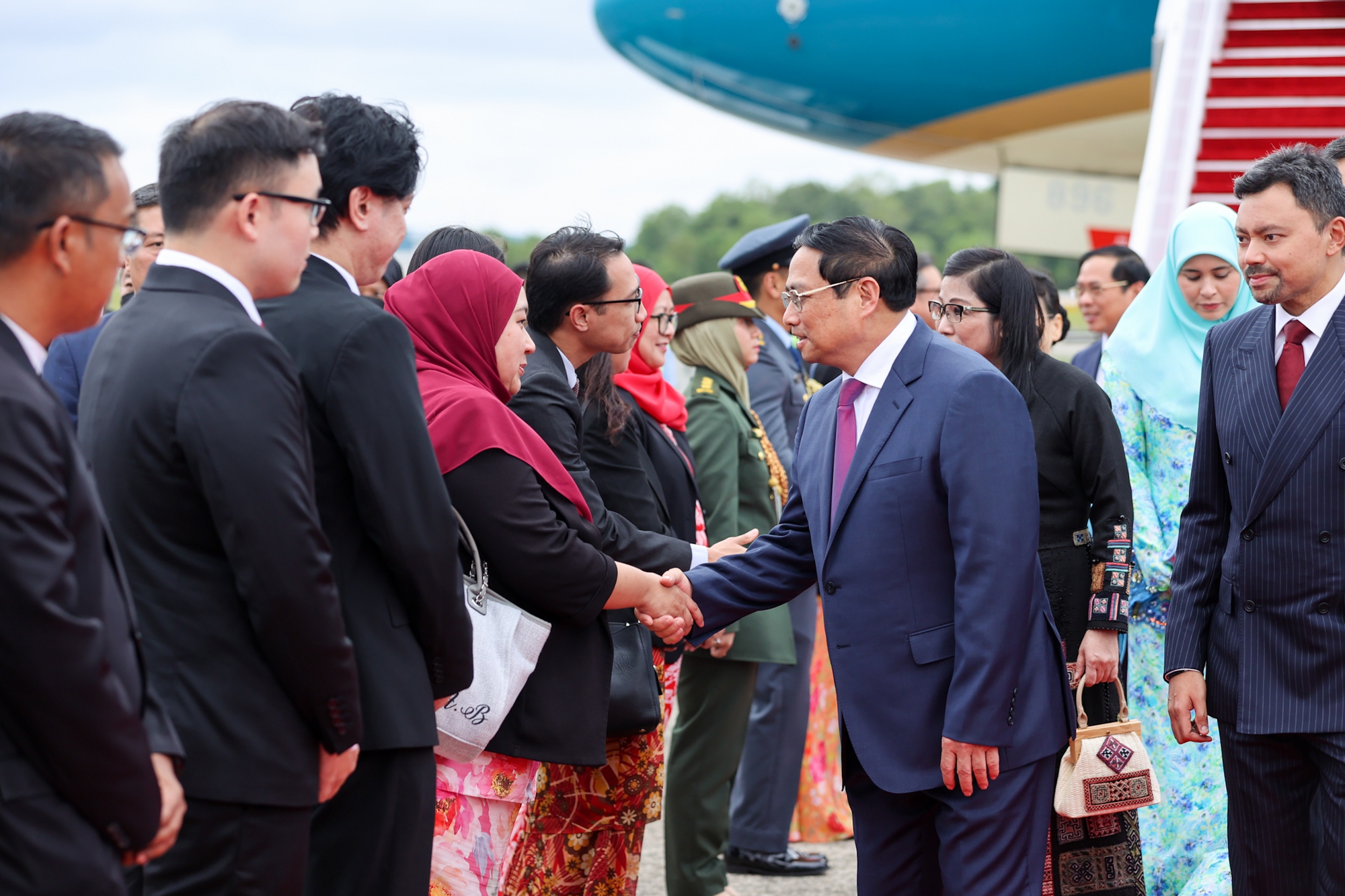 Thủ tướng Phạm Minh Chính bắt đầu chuyến thăm chính thức Brunei Darussalam