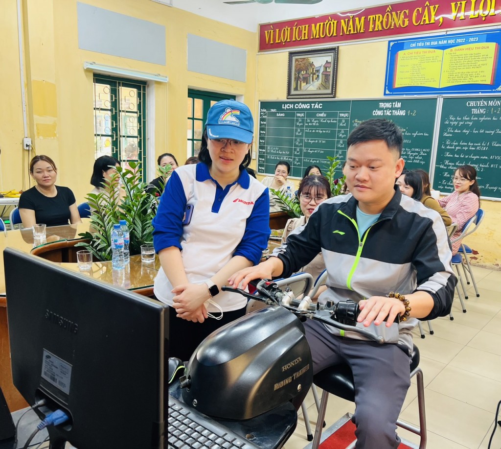 Xây dựng ý thức về an toàn giao thông cho các em học sinh