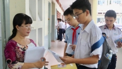 Đông đảo phụ huynh Hà Nội mong mỏi bỏ môn thứ 4 kỳ thi tuyển sinh vào lớp 10